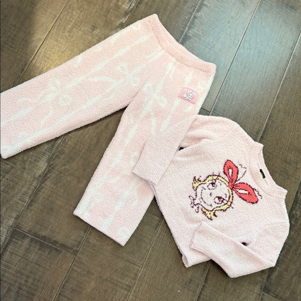 DISNEY THE GRINCH SET SIZE 6/7 SPink and White Cozy Knit Set